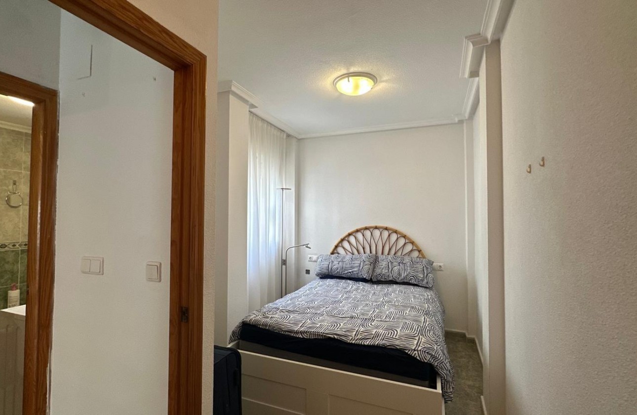 Reventa - Apartamento / piso - Torrevieja - Estacion de autobuses