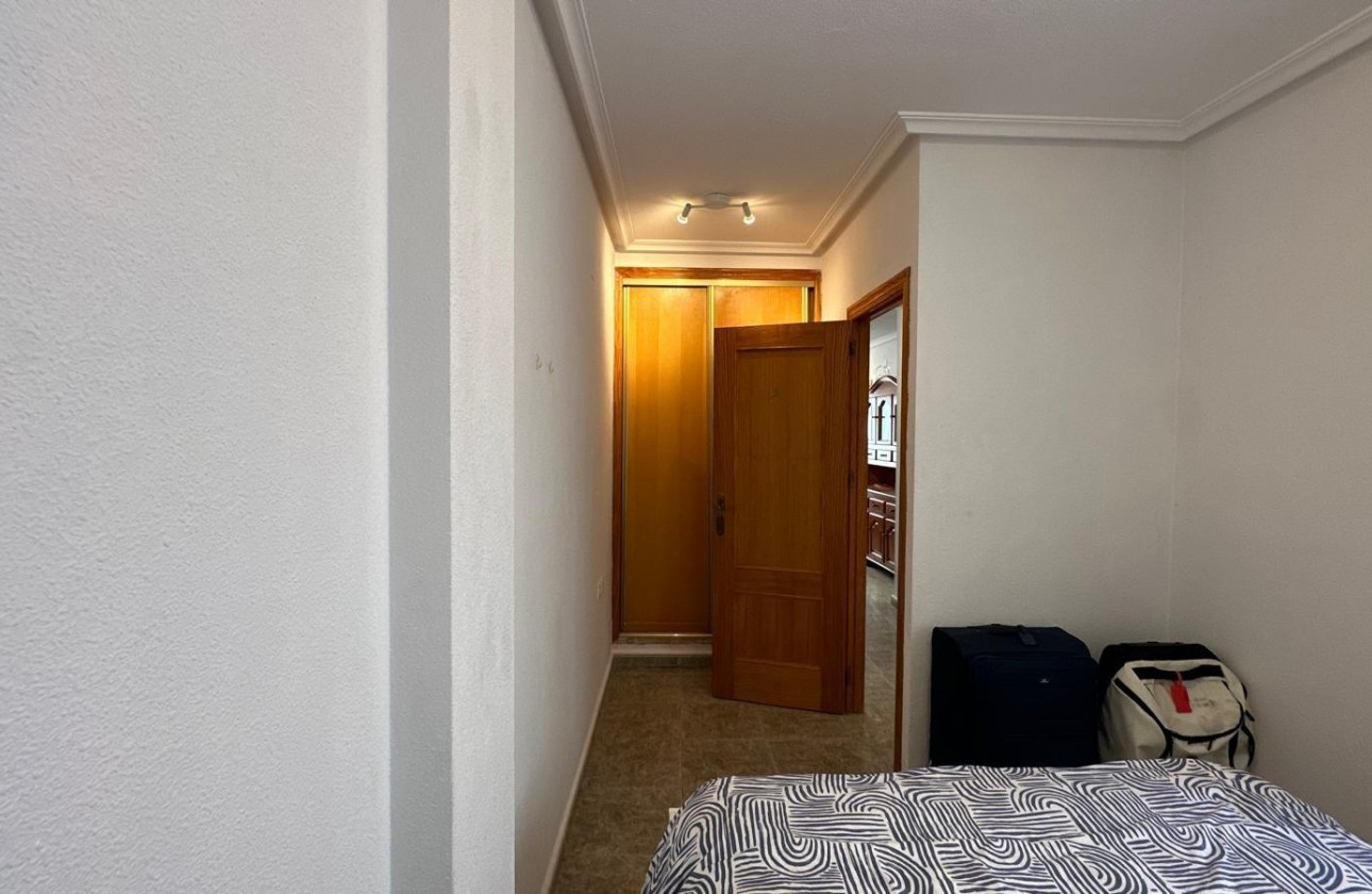 Reventa - Apartamento / piso - Torrevieja - Estacion de autobuses