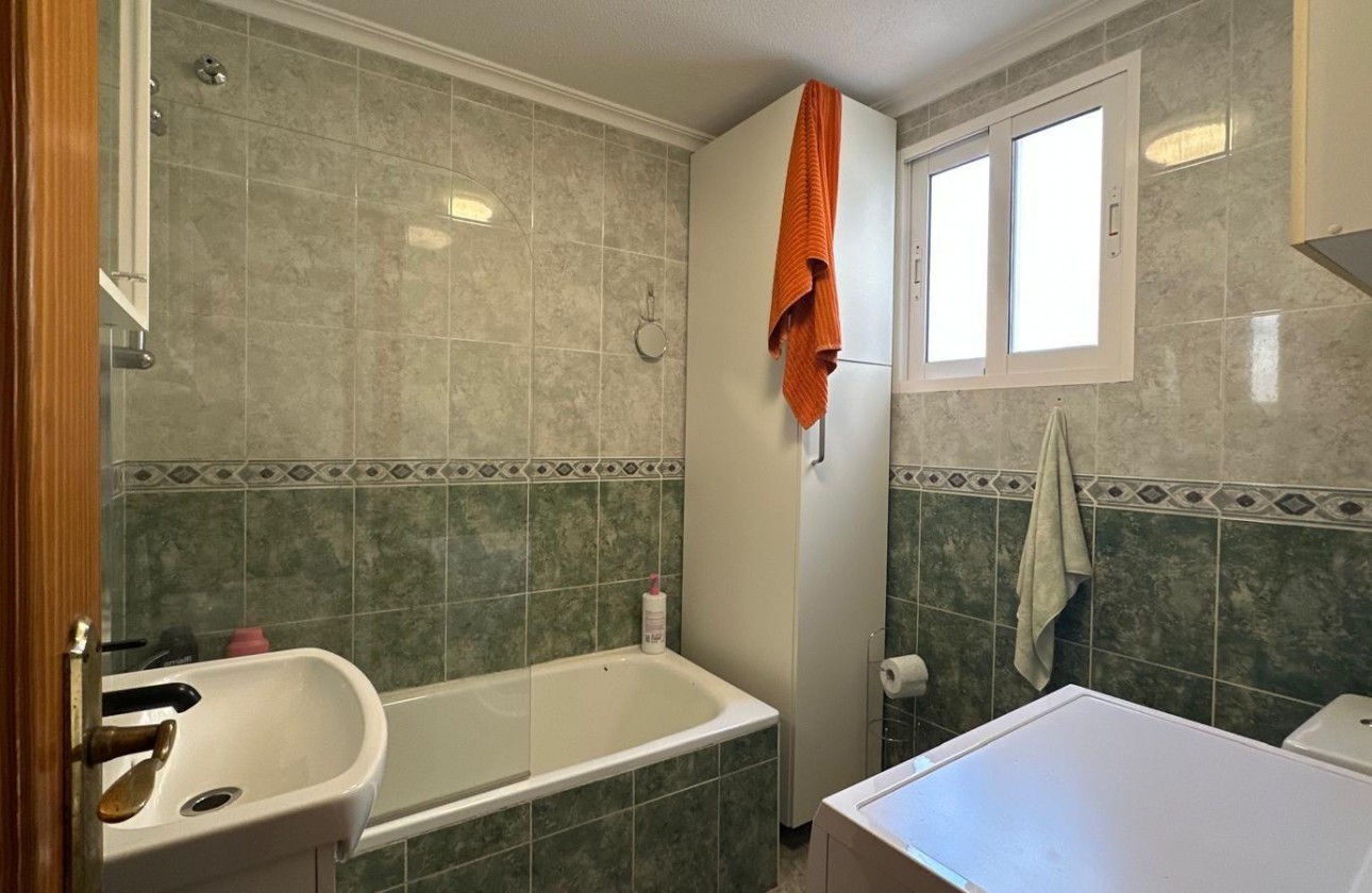 Reventa - Apartamento / piso - Torrevieja - Estacion de autobuses