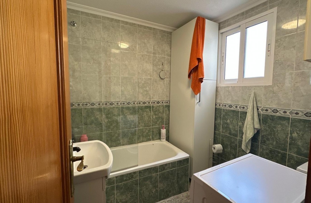 Reventa - Apartamento / piso - Torrevieja - Estacion de autobuses