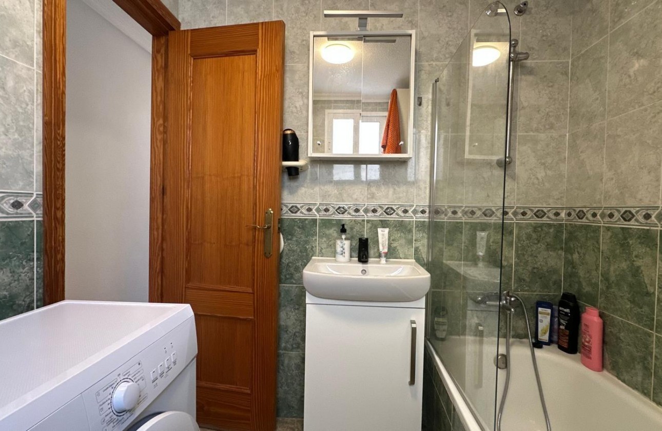 Reventa - Apartamento / piso - Torrevieja - Estacion de autobuses