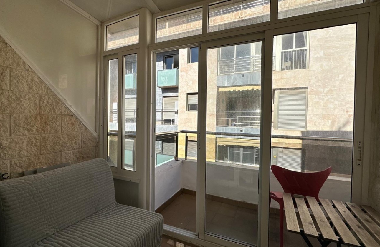 Reventa - Apartamento / piso - Torrevieja - Estacion de autobuses