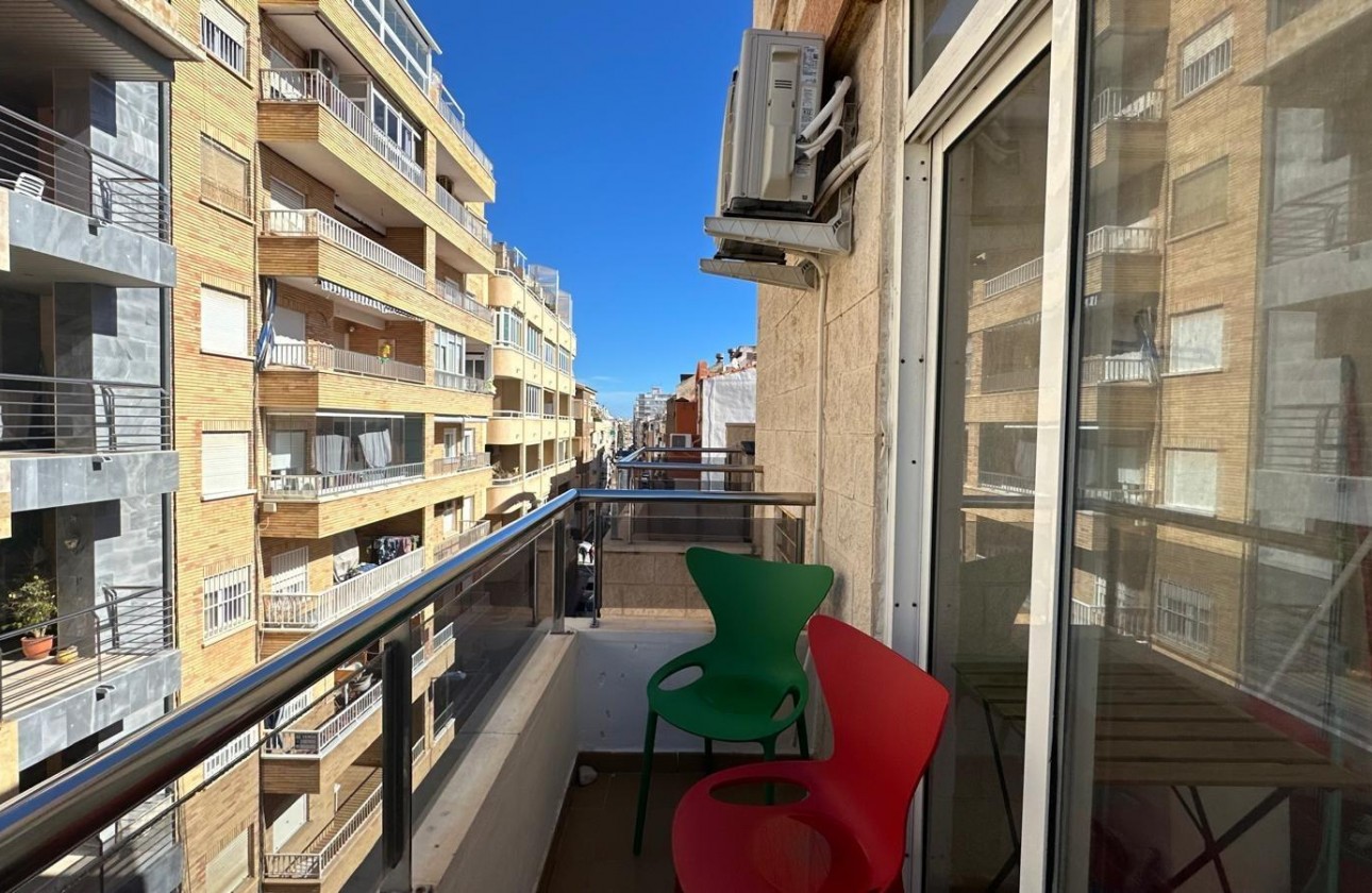 Reventa - Apartamento / piso - Torrevieja - Estacion de autobuses