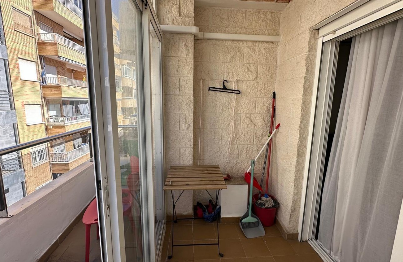 Reventa - Apartamento / piso - Torrevieja - Estacion de autobuses