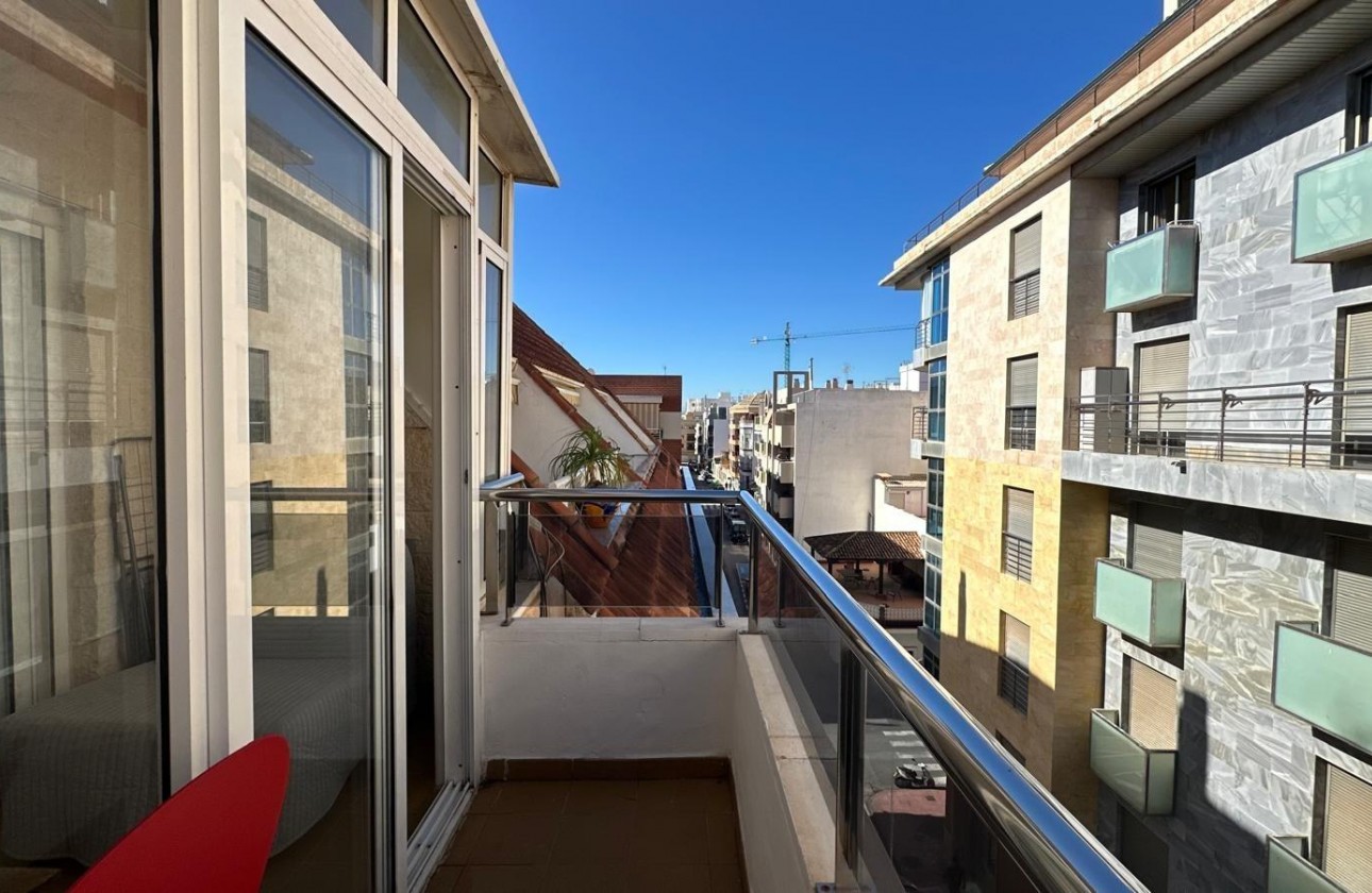 Reventa - Apartamento / piso - Torrevieja - Estacion de autobuses
