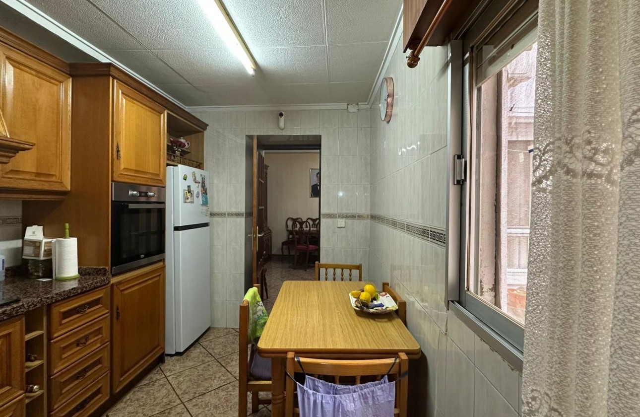 Reventa - Apartamento / piso - Torrevieja - Estacion de autobuses