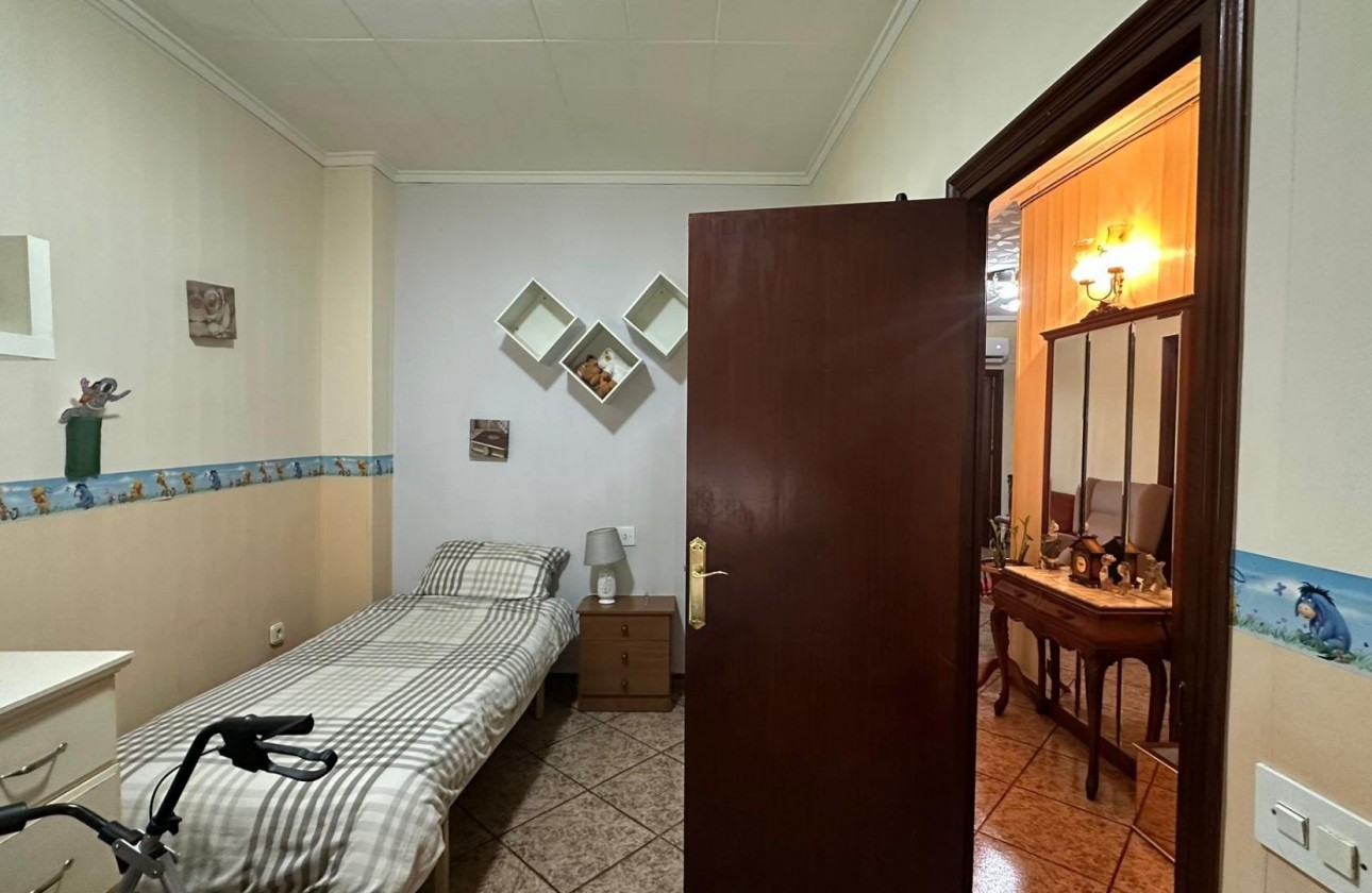 Reventa - Apartamento / piso - Torrevieja - Estacion de autobuses