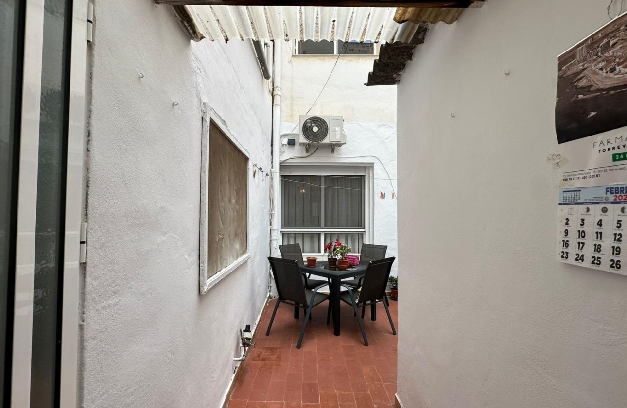 Reventa - Apartamento / piso - Torrevieja - Estacion de autobuses