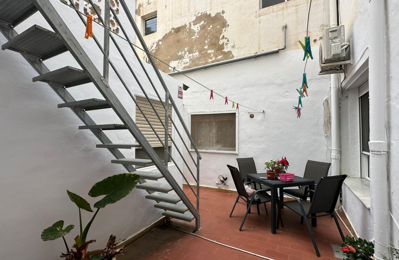Reventa - Apartamento / piso - Torrevieja - Estacion de autobuses