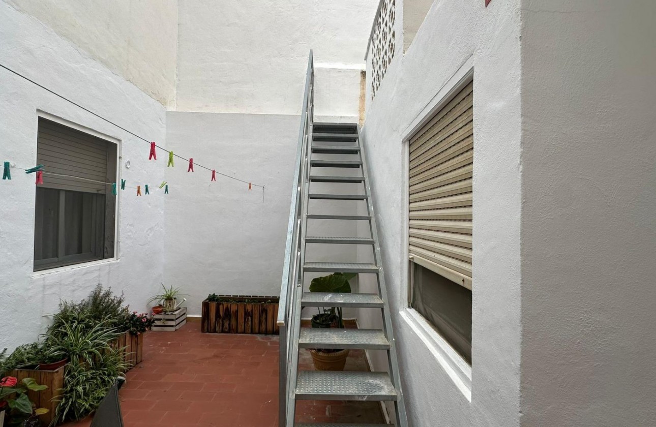 Reventa - Apartamento / piso - Torrevieja - Estacion de autobuses