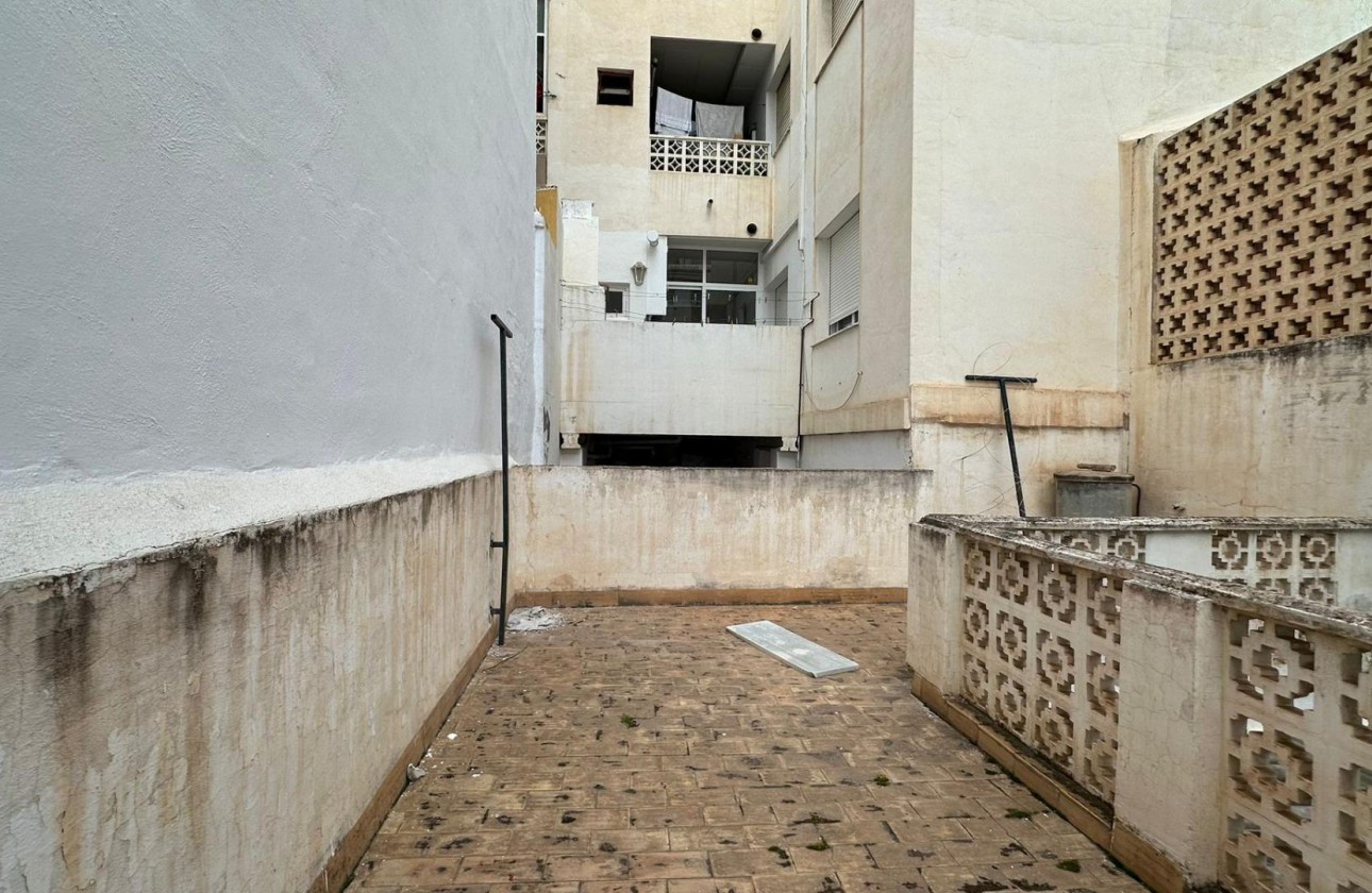 Reventa - Apartamento / piso - Torrevieja - Estacion de autobuses