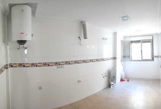 Reventa - Apartamento / piso - Torrevieja - Estacion de autobuses