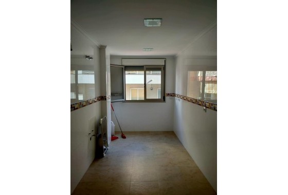 Reventa - Apartamento / piso - Torrevieja - Estacion de autobuses