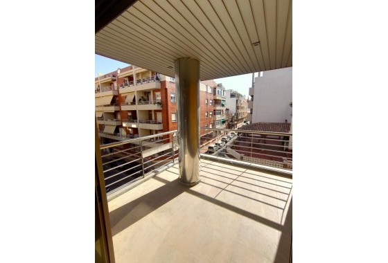 Reventa - Apartamento / piso - Torrevieja - Estacion de autobuses