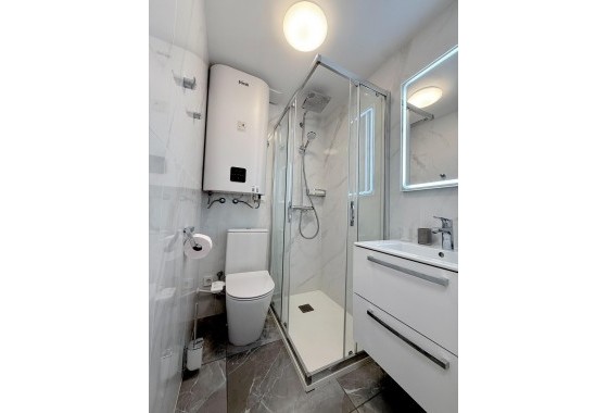 Resale - Apartment / flat - Torrevieja - Cabo cervera