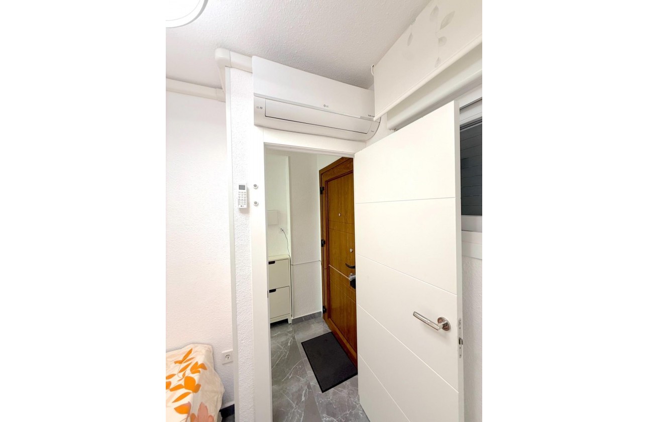Resale - Apartment / flat - Torrevieja - Cabo cervera
