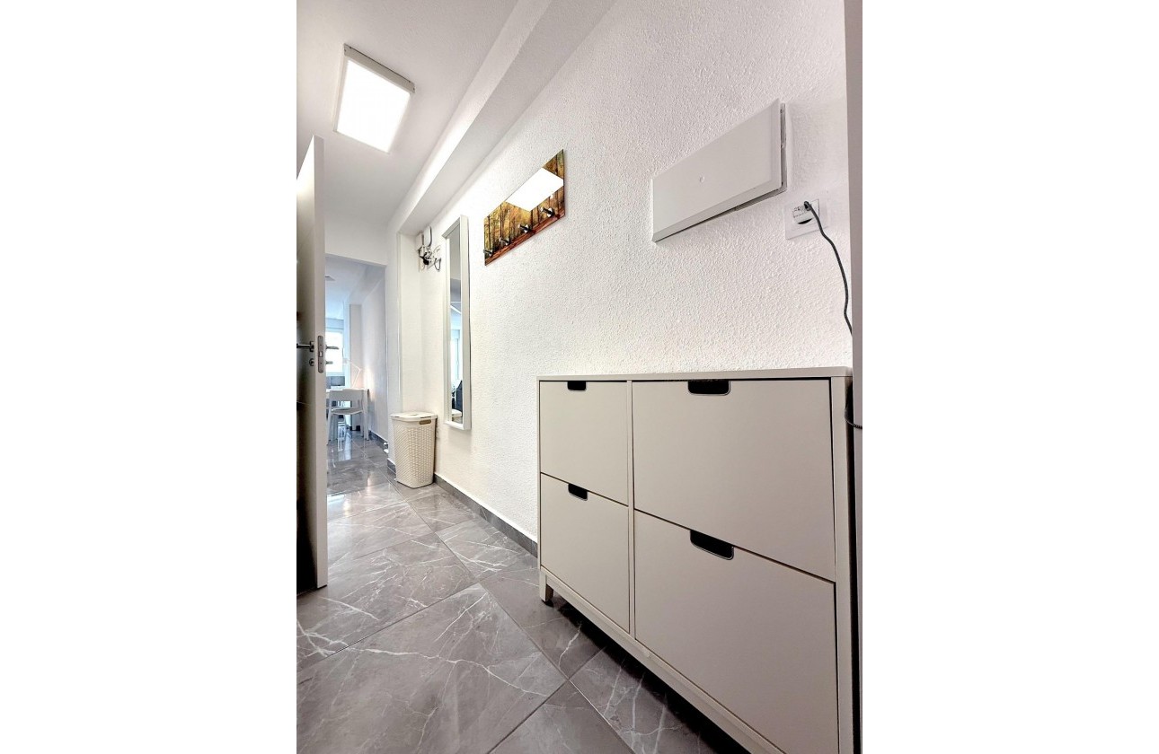 Resale - Apartment / flat - Torrevieja - Cabo cervera