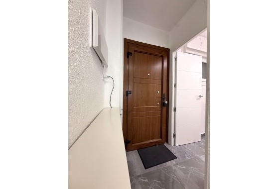Resale - Apartment / flat - Torrevieja - Cabo cervera