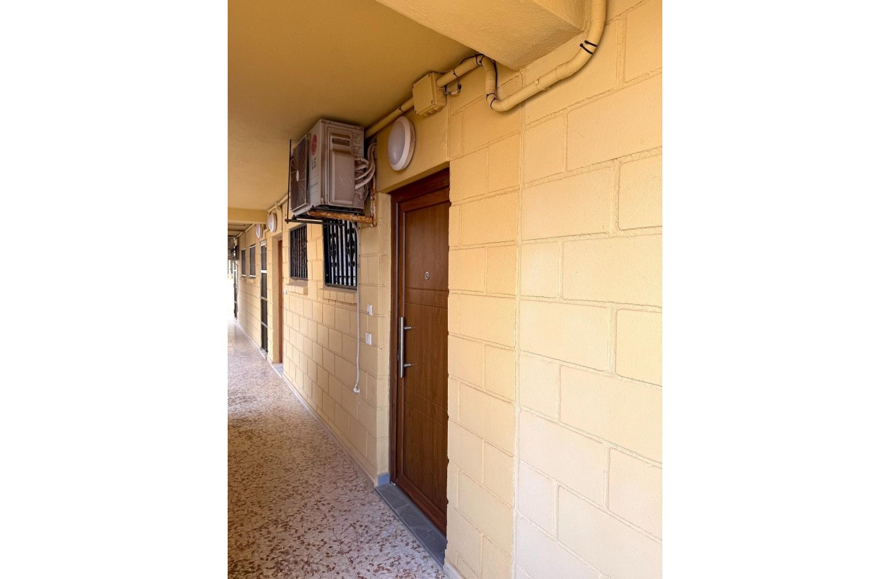 Resale - Apartment / flat - Torrevieja - Cabo cervera