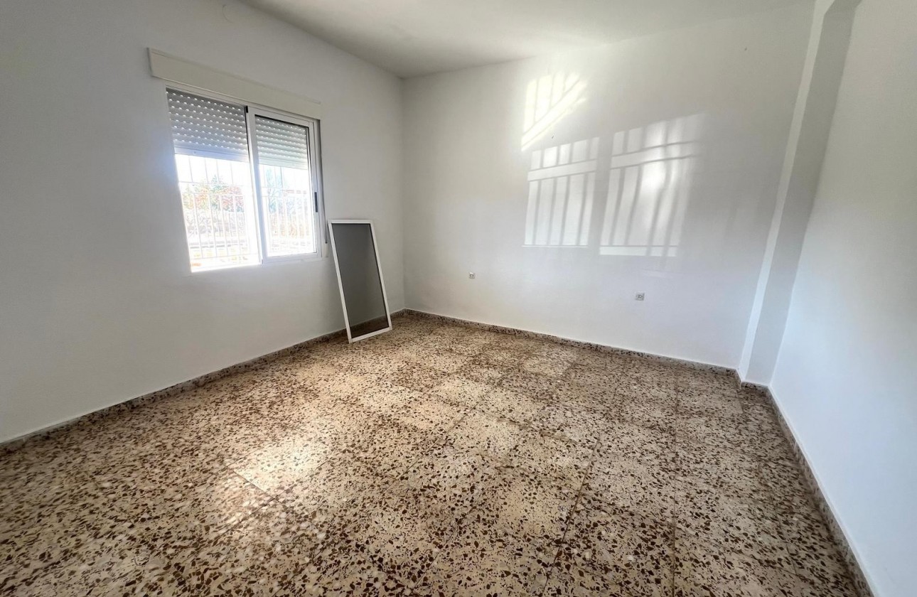 Revente - Property - Las Encebras - Inland