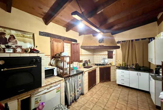 Revente - Property - Pinoso - Inland
