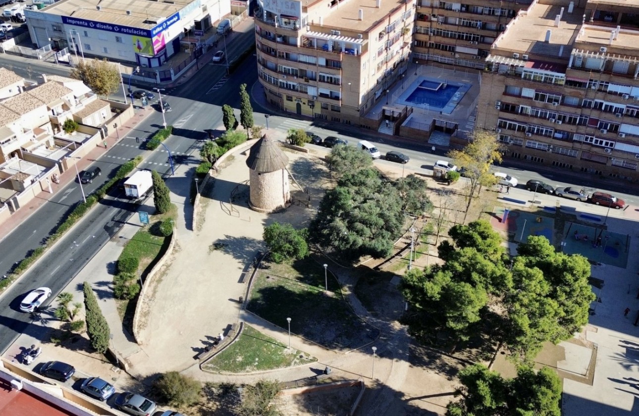 Resale - Apartment / flat - Torrevieja - Costa Blanca