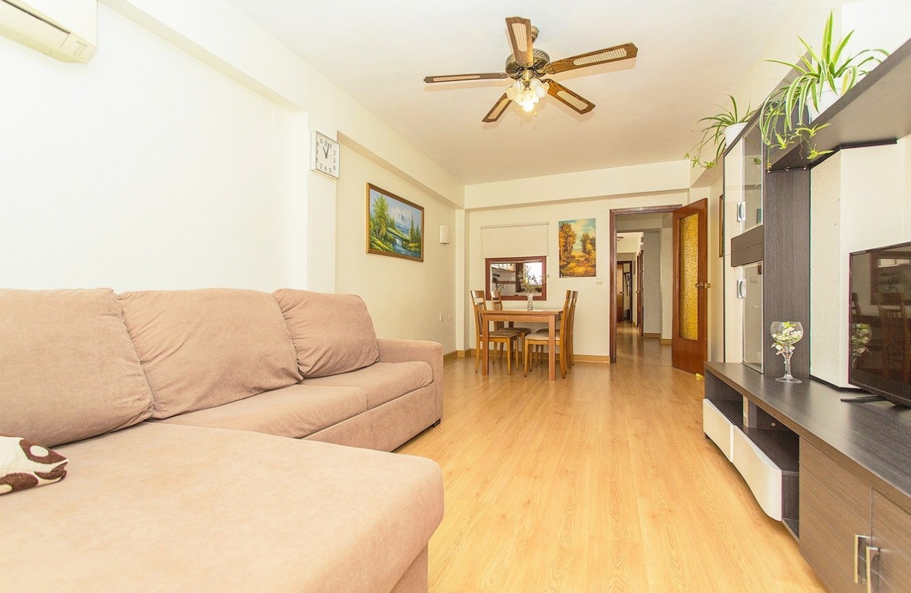Resale - Apartment / flat - Torrevieja - Centro-Muelle Pesquero