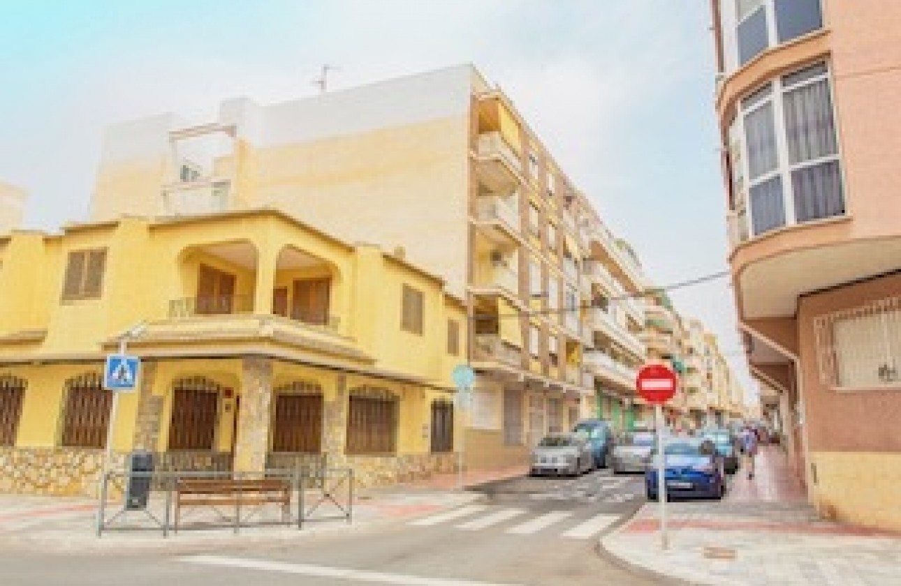 Resale - Apartment / flat - Torrevieja - Centro-Muelle Pesquero