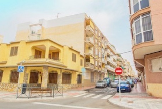 Resale - Apartment / flat - Torrevieja - Centro-Muelle Pesquero
