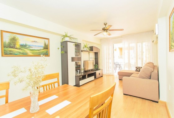 Resale - Apartment / flat - Torrevieja - Centro-Muelle Pesquero