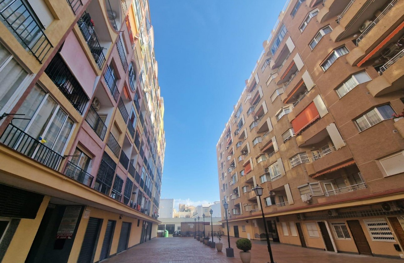 Reventa - Apartamento / piso - Torrevieja - Centro