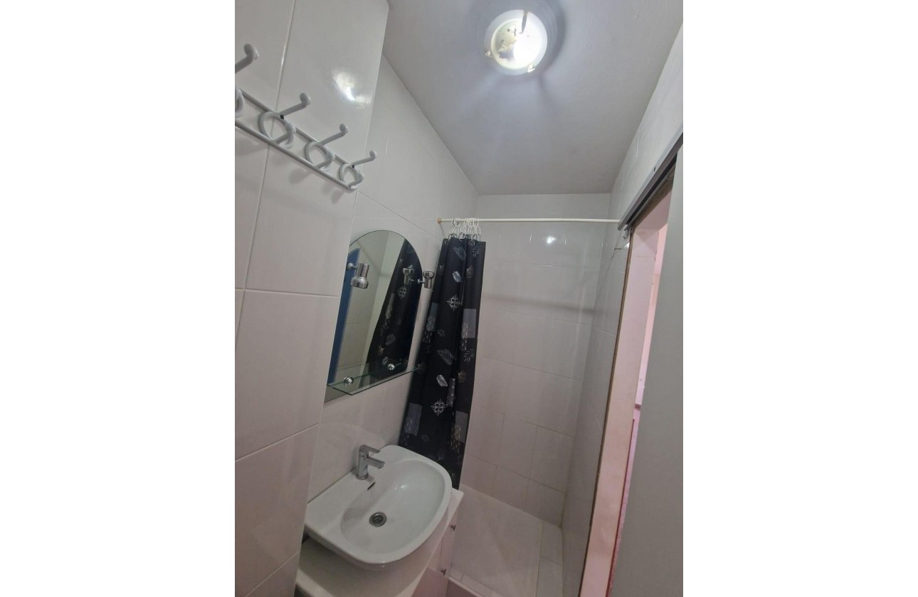Reventa - Apartamento / piso - Torrevieja - Centro