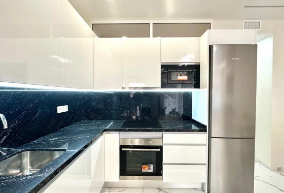 Resale - Apartment / flat - Torrevieja - Playa del Cura
