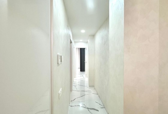 Resale - Apartment / flat - Torrevieja - Playa del Cura