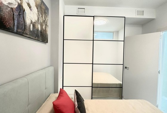 Resale - Apartment / flat - Torrevieja - Playa del Cura