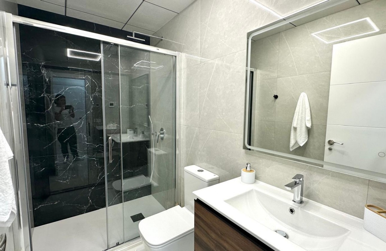 Reventa - Apartamento / piso - Torrevieja - Playa del Cura
