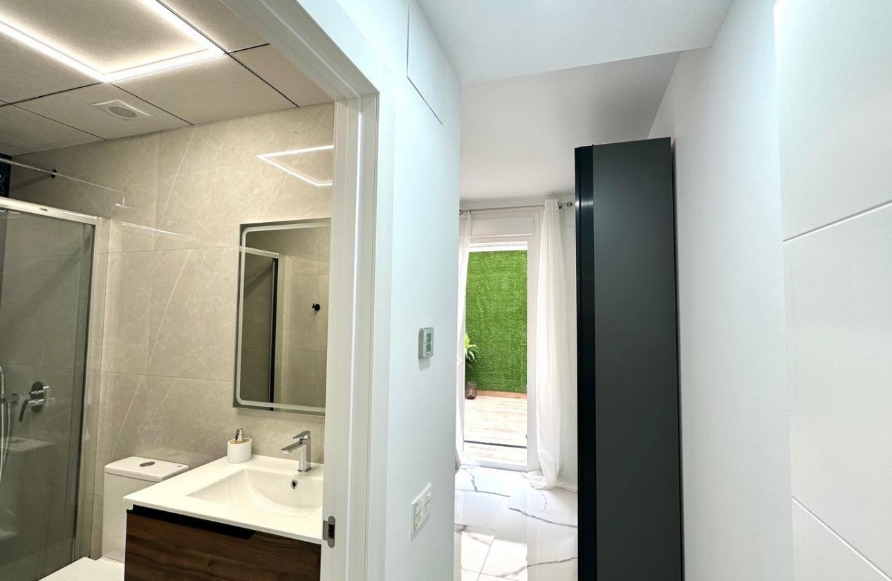 Reventa - Apartamento / piso - Torrevieja - Playa del Cura