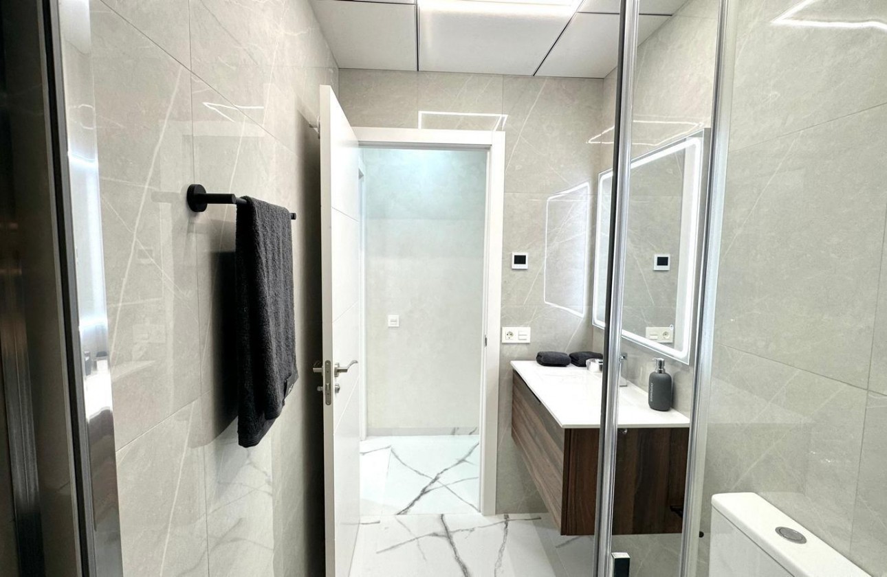 Reventa - Apartamento / piso - Torrevieja - Playa del Cura