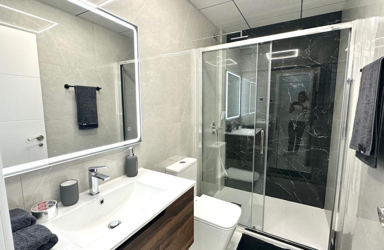 Reventa - Apartamento / piso - Torrevieja - Playa del Cura