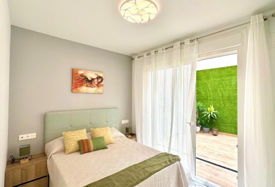 Resale - Apartment / flat - Torrevieja - Playa del Cura