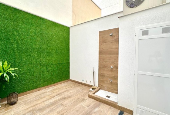 Resale - Apartment / flat - Torrevieja - Playa del Cura