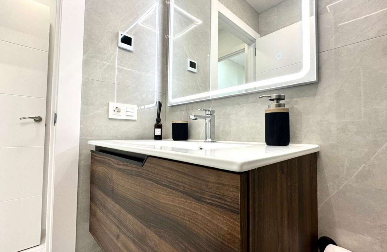Reventa - Apartamento / piso - Torrevieja - Playa del Cura