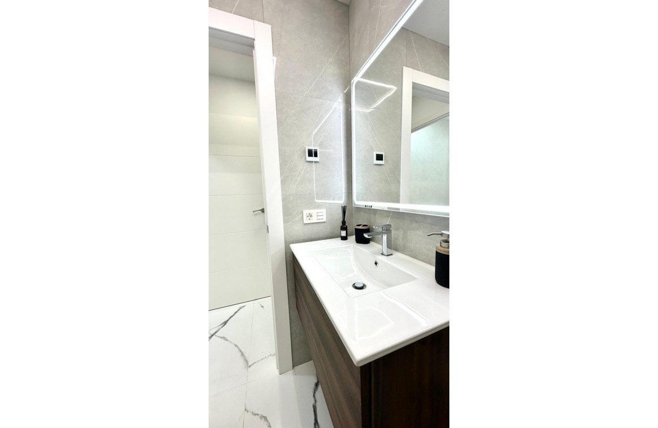 Reventa - Apartamento / piso - Torrevieja - Playa del Cura