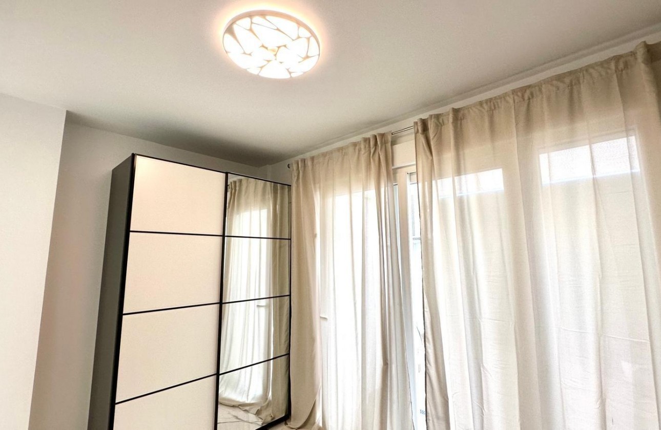 Reventa - Apartamento / piso - Torrevieja - Playa del Cura