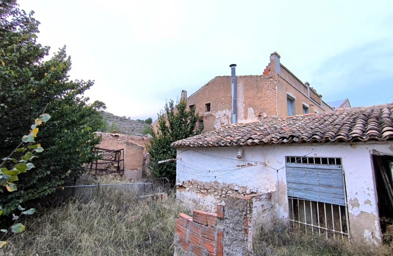 Reventa - Property - Villena - Inland