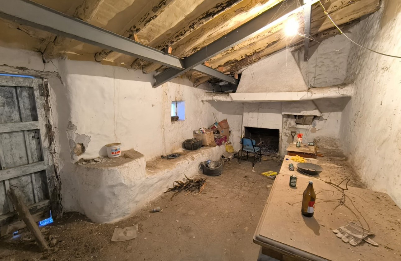 Reventa - Property - Villena - Inland
