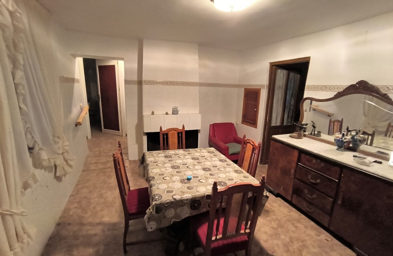 Reventa - Property - Villena - Inland