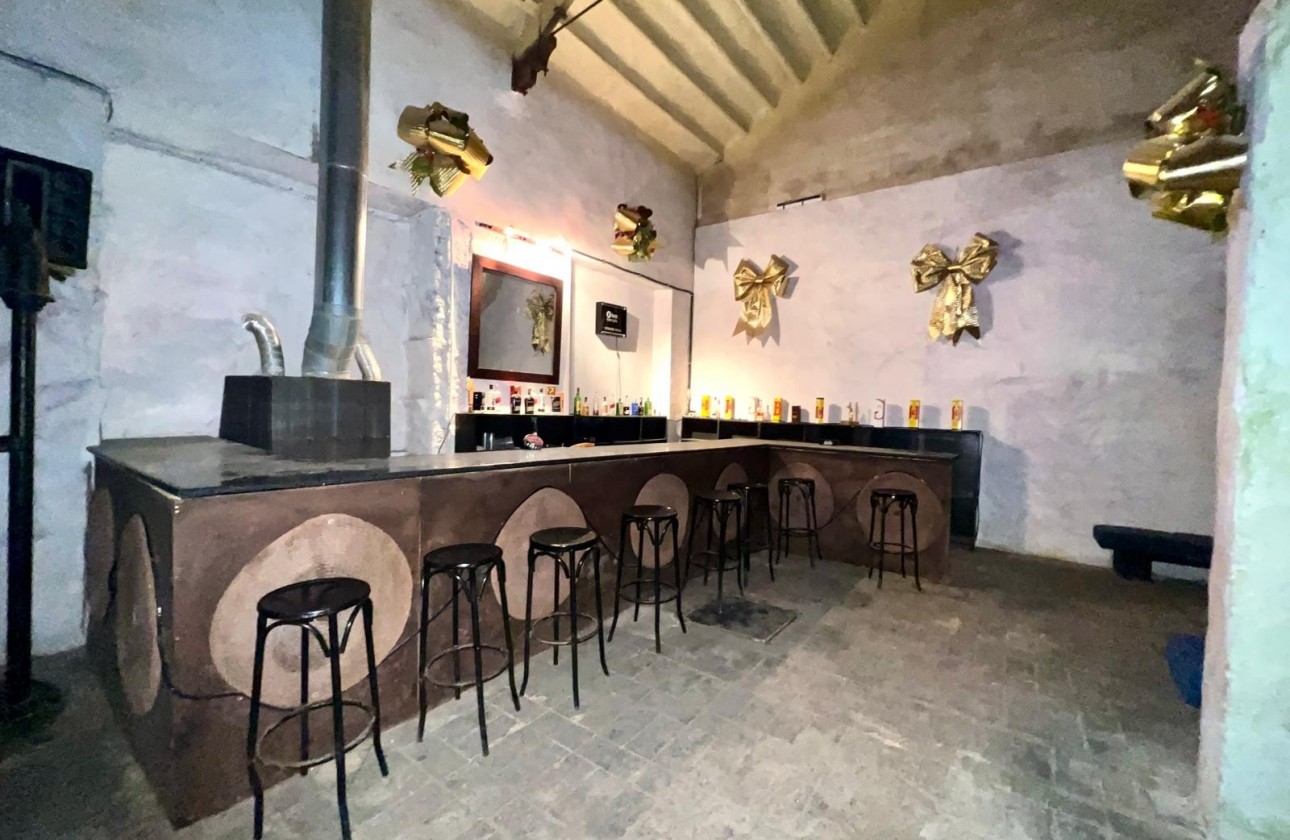 Revente - Property - Yecla - Inland