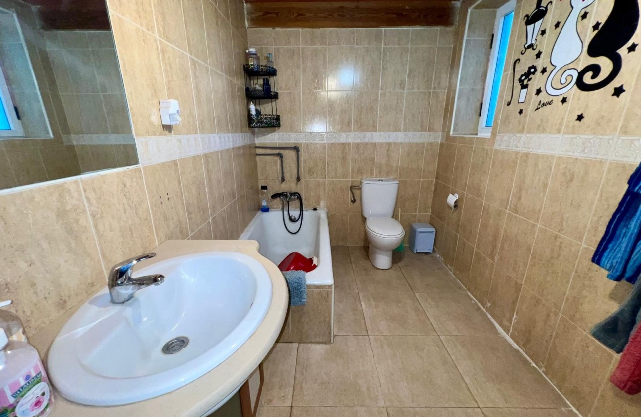 Revente - Property - Yecla - Inland