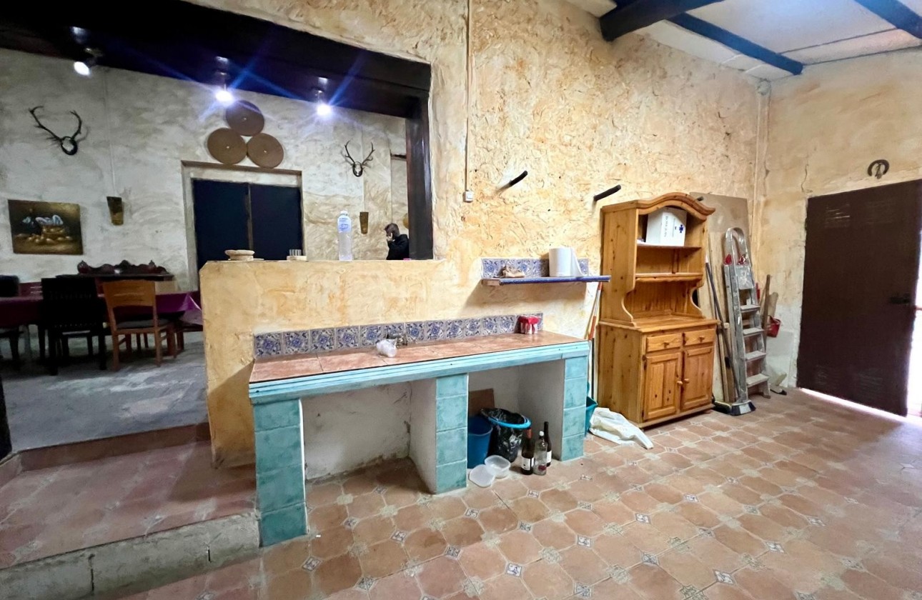 Revente - Property - Yecla - Inland